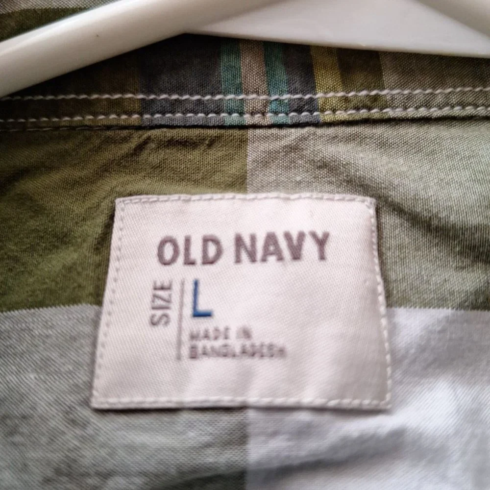 Old Navy Plaid Button Short Sleeve Shirt - Picture 5 of 6